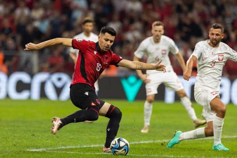 Shqipëria me një këmbë në Finalet e Europianit