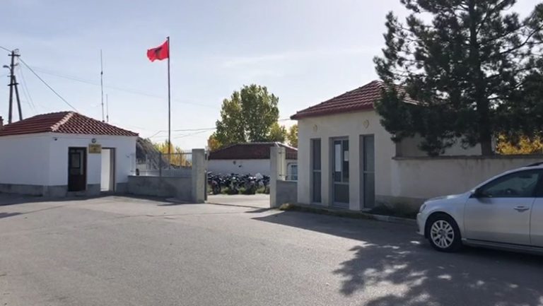 Policia e Devollit arreston të arratisurin – 31 vjeçari vidhte të moshuarit