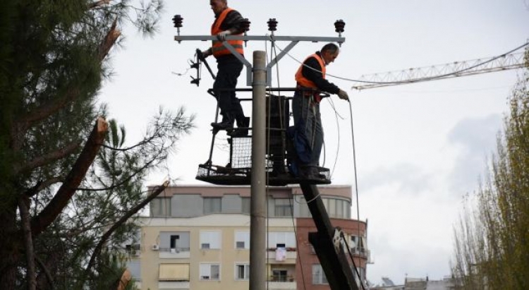 Viti i ri/ OSSHE ja doli me sukses, gjithë fshatrat patën energji elektrike