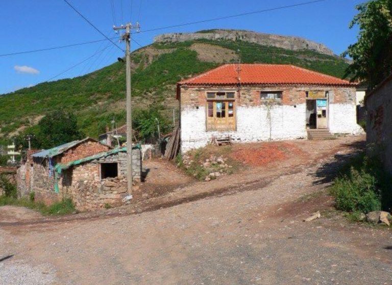 Reagon policia, ja kush është gruaja që vrau veten me fotoksinë