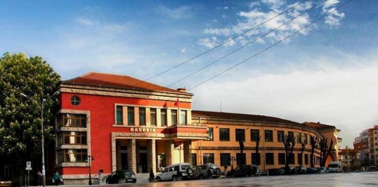Njoftim i rëndësishëm nga bashkia Korçë, bllokohen këto rrugë