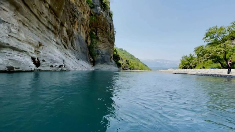Llixhat e Sarandoporit: Një thesar natyre për turizmin dhe shëndetin