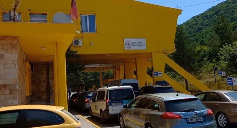 Doganat greke nuk punojnë të premten, del njoftimi – Kapshtica punon normalisht
