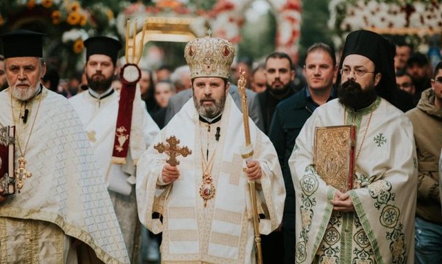 Fjala e plotë/ Kryepeshkopi Joan Pelushi: Fan Noli i dha gjuhën Kishës, Anastasi e ringriti!