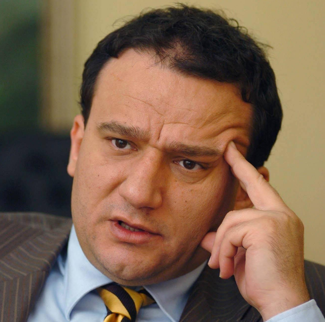 Humbje e madhe dhe e parakohshme, Niko Peleshi reagon për ndarjen nga jeta të Harasanit