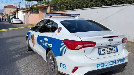 Gruaja nga Devolli kthehet në makth për 45-vjeçarin, e kërcënon se do t’i publikojë fotot intime që ka me të dhe i kërkon para