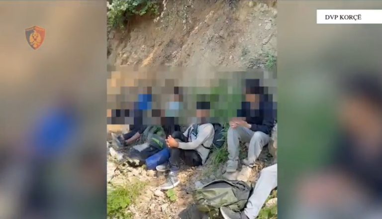 Shpallet në kërkim 26-vjeçari nga Maliqi – Transportonte 8 emigrantë drejt Tiranës