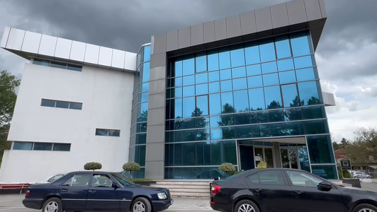 Ngacmonte nxënëset e mitura, Prokuroria e Korçës dërgon në gjyq mësuesin e artit për veprën penale “Ngacmim seksual”