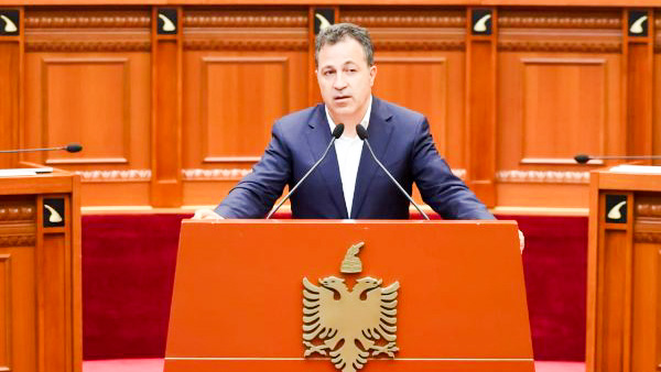 Kuvendi rrëzon kërkesën e opozitës për shkarkimin e Niko Peleshit
