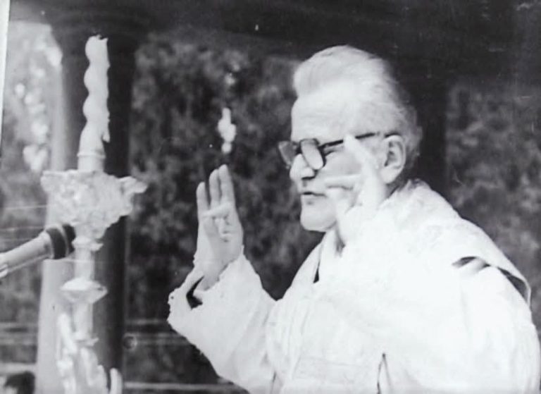 Përkujtohet Dom Simon Jubani, meshtari që theu heshtjen e diktaturës dhe ringjalli lirinë e besimit