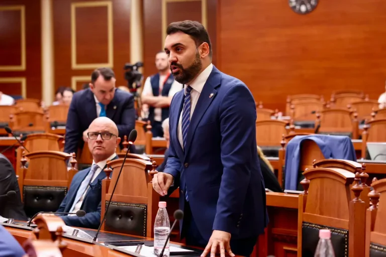 Akuzat e Këlliçit: Rama po krijon monopol në shëndetësi