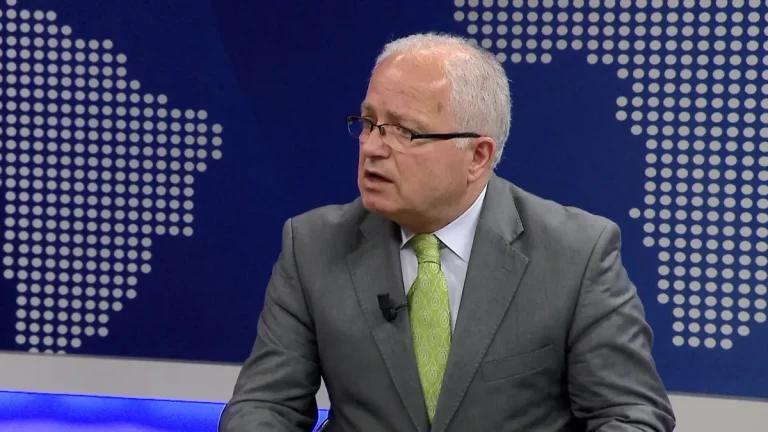 Edmond Spaho kritikon ashpër votuesit në Maliq për zgjedhjet Edmond Spaho kritikon ashpër votuesit në Maliq për zgjedhjet