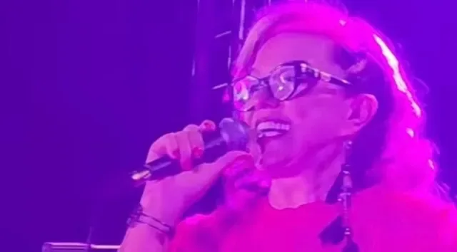 Ermira Babaliu mban koncert me serenata për publikun në Pogradec Ermira Babaliu mban koncert me serenata për publikun në Pogradec