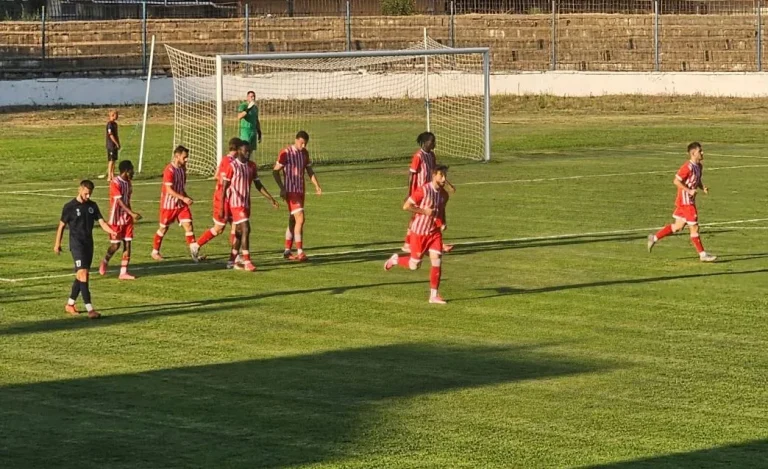 Fitorja e Skënderbeut në Pogradec, Veliçkovski vendos miqësoren Fitorja e Skënderbeut në Pogradec, Veliçkovski vendos miqësoren