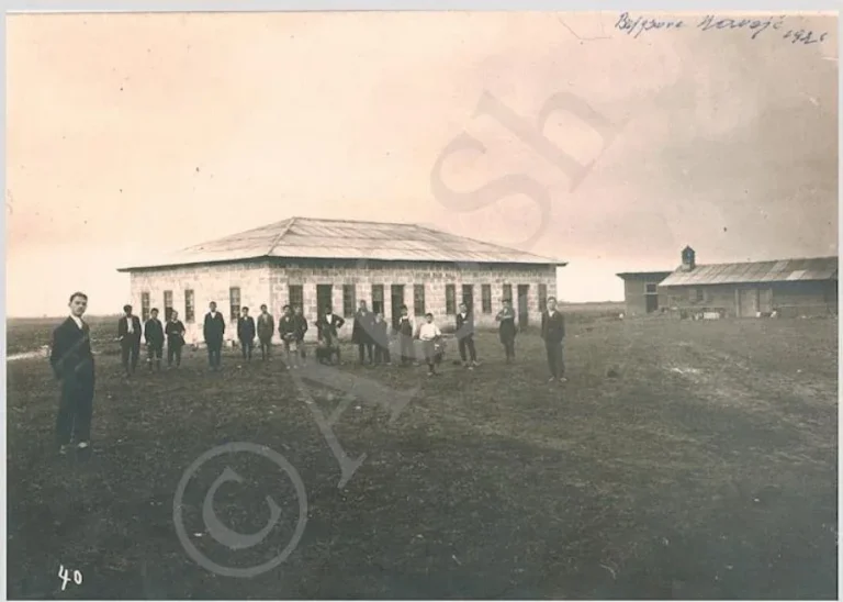 Historia e misionarëve të parë amerikanë që u vendosën në Korçë Historia e misionarëve të parë amerikanë që u vendosën në Korçë