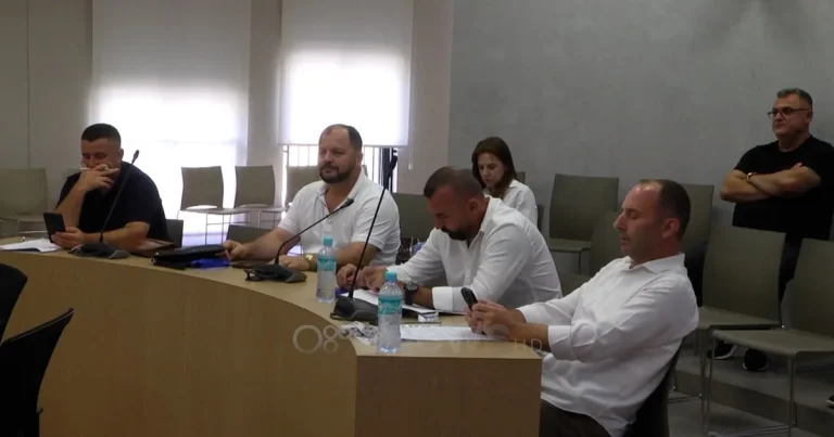 KAS konfirmon Kreshnik Hajdarin si kryebashkiak të Kuçovës KAS konfirmon Kreshnik Hajdarin si kryebashkiak të Kuçovës