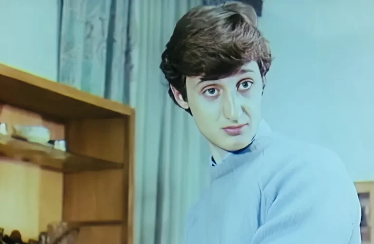 Kujtohet regjisori korçar Emil Bibolli në 61-vjetorin e lindjes