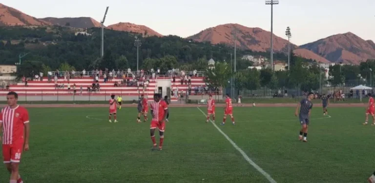 Mbrojtësi Reild Kurti në provë te Skënderbeu për sezonin e ri