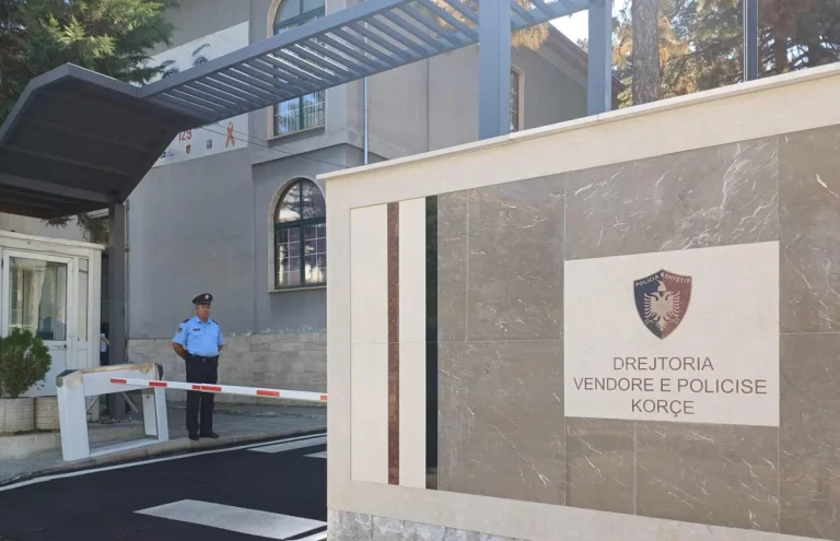 Policia rrugore Korçë: Qindra gjoba me pajisje inteligjente Policia rrugore Korçë: Qindra gjoba me pajisje inteligjente