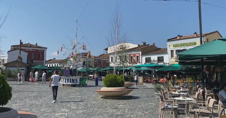 Tkurrja demografike në Korçë: Vdekjet tejkalojnë lindjet Tkurrja demografike në Korçë: Vdekjet tejkalojnë lindjet